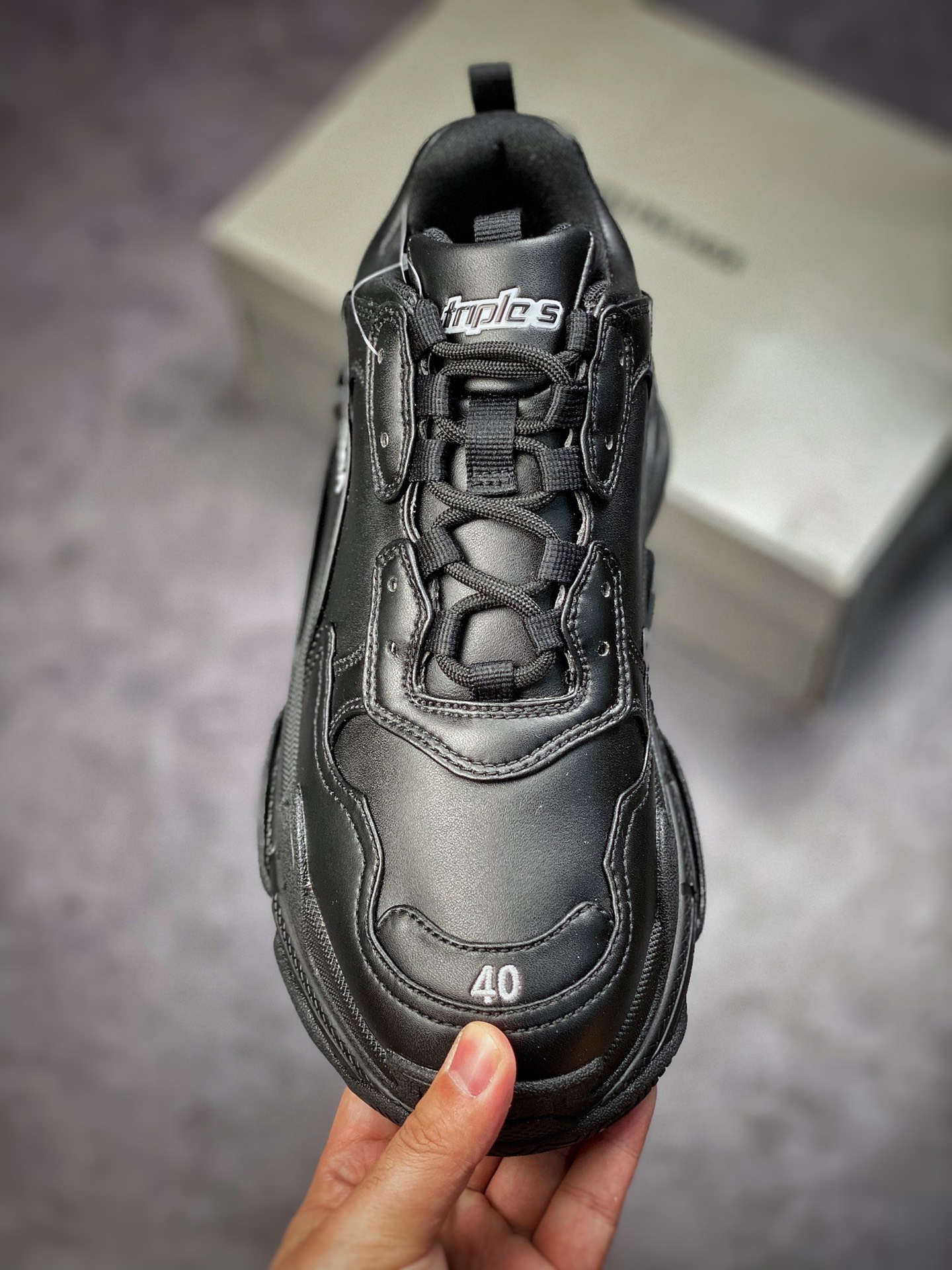 ompany-grade original box Balenciaga Triple S daddy shoes 1.0 pure black 536737 W2FA5 1000