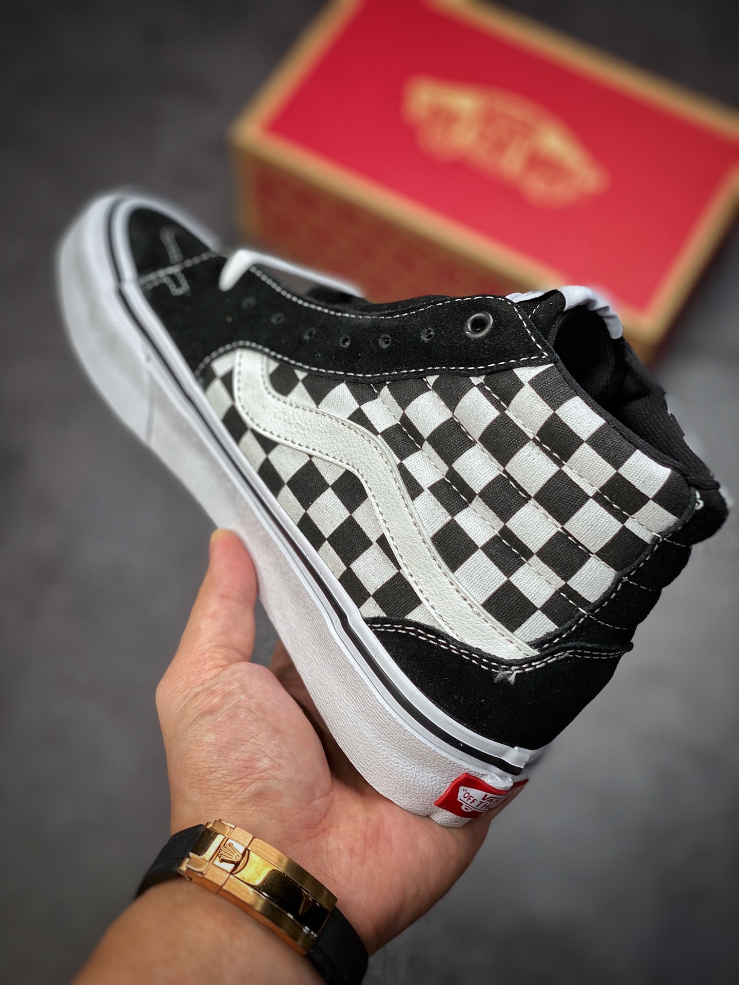 Vans Sk8-Hi Vans official black and white checkerboard street style high-top sneakers VN0A3TKNQXH