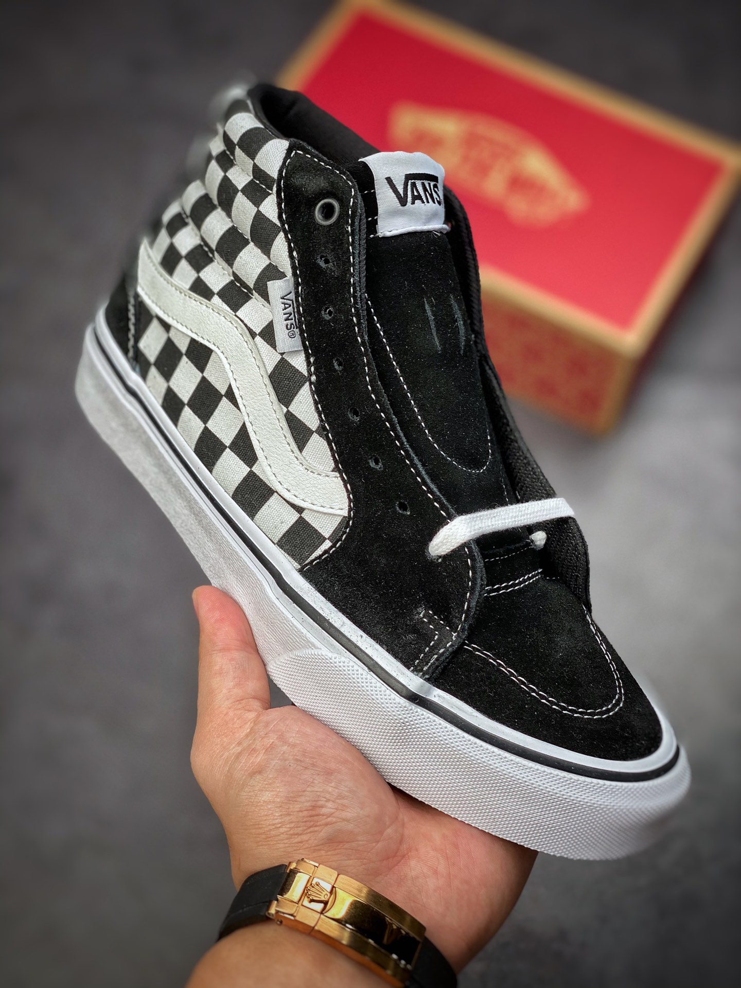 Vans Sk8-Hi Vans official black and white checkerboard street style high-top sneakers VN0A3TKNQXH