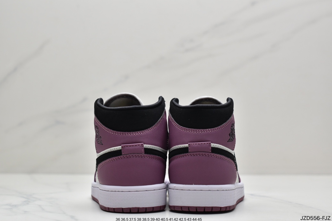 A new color matching Air Jordan 1 Mid berry pink whole pair of shoes DC7267-500