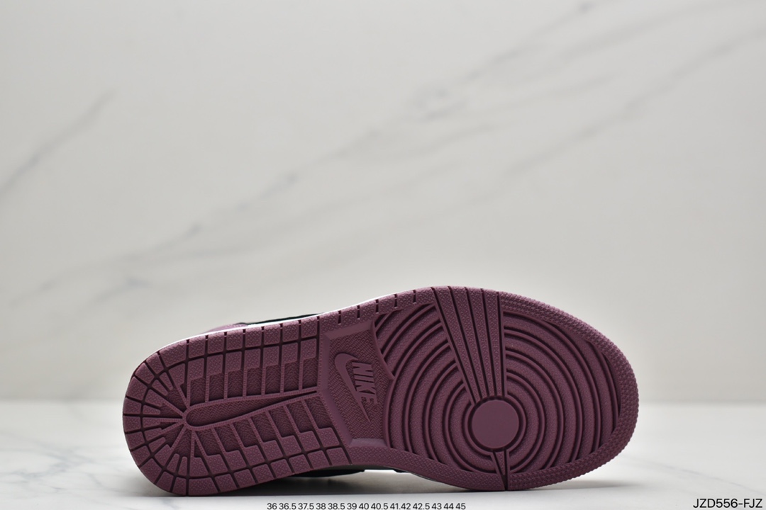 A new color matching Air Jordan 1 Mid berry pink whole pair of shoes DC7267-500