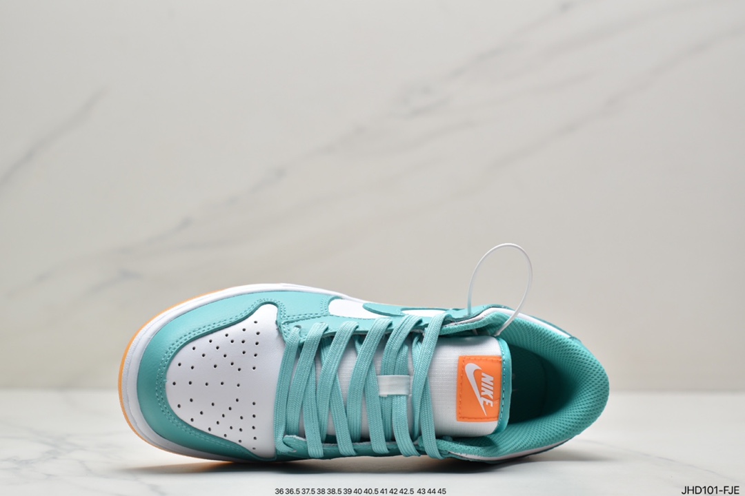 NIKE DUNK SB LOW PRO SB TL Dunk SB as the name suggests has the classic Dunk bloodline DV2190-100