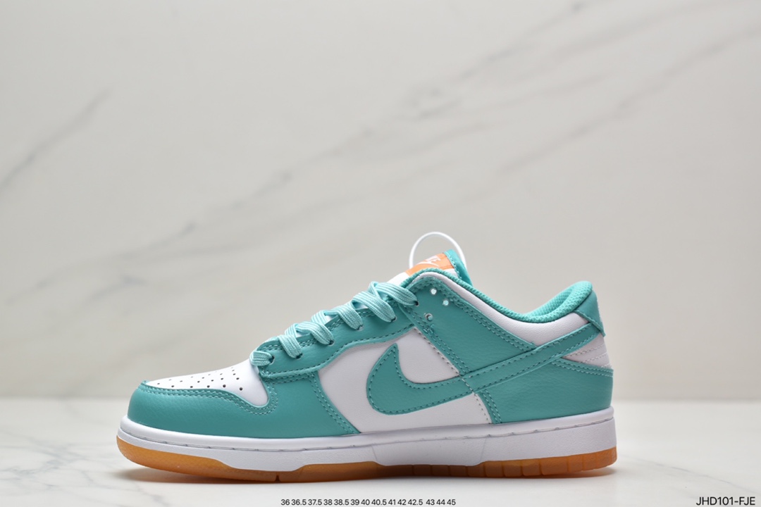 NIKE DUNK SB LOW PRO SB TL Dunk SB as the name suggests has the classic Dunk bloodline DV2190-100