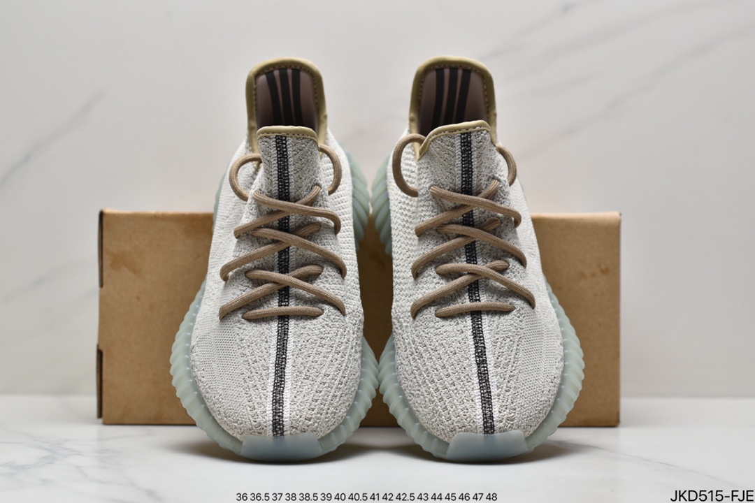 Kanye West x Adidas Yeezy Boost 350 V2”Light” Versatile Lightweight Popcorn Midsole Jogging Shoes