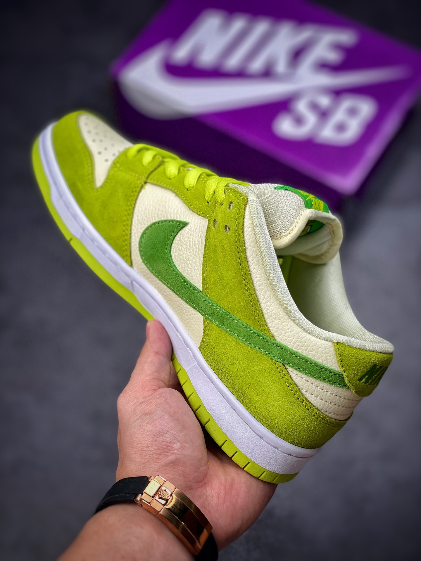 Nike SB Dunk Low Green Apple DM0807-300