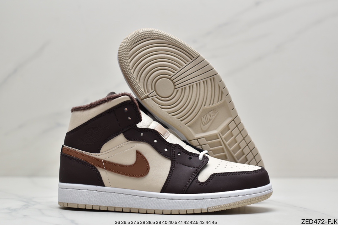 260 这款 Air Jordan 1 Mid 采用适合秋季的棕色DO6699-200