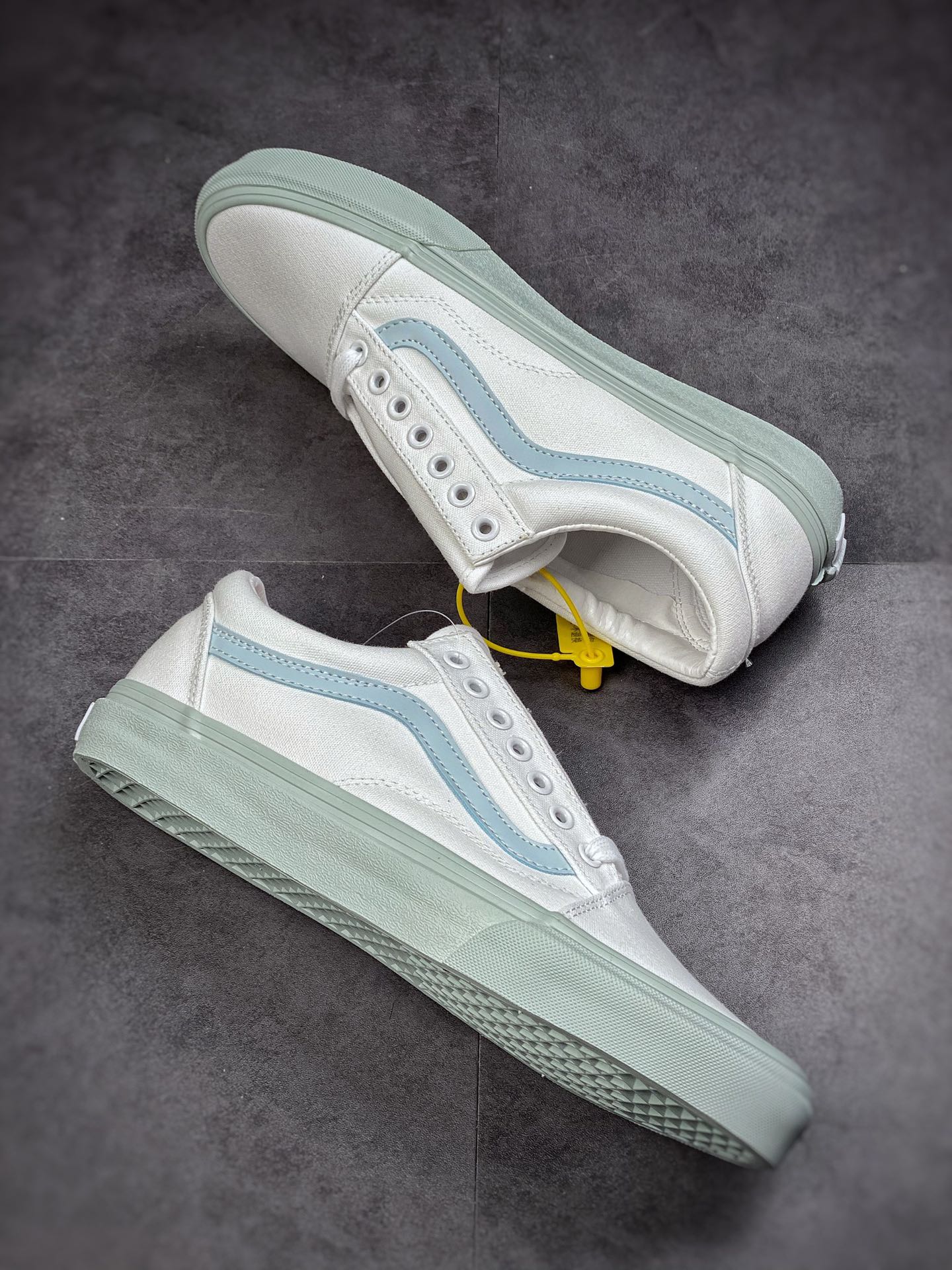 Vans Vans official Old Skool pure white / ice blue / gray men's shoes women's shoes canvas shoes VN0000SB650