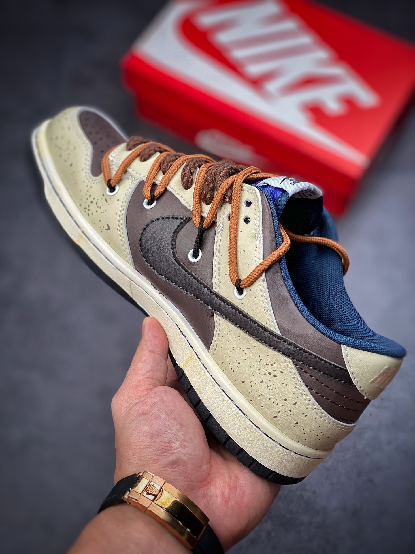 190 Nike Dunk SB Low 摩卡棕奶白泼墨绑绳 CW1590-600