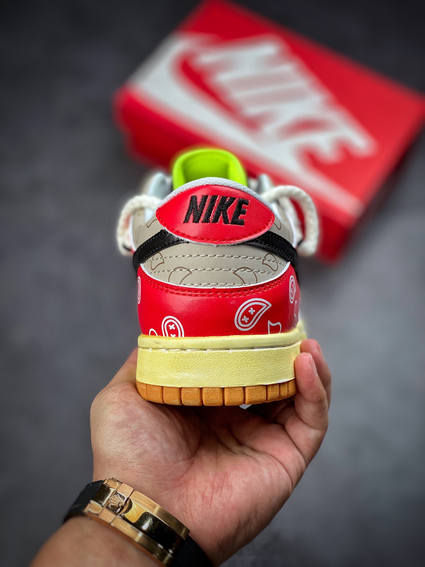 190 Nike Dunk SB Low 芝加哥红黑格子绑绳 DH0952-001