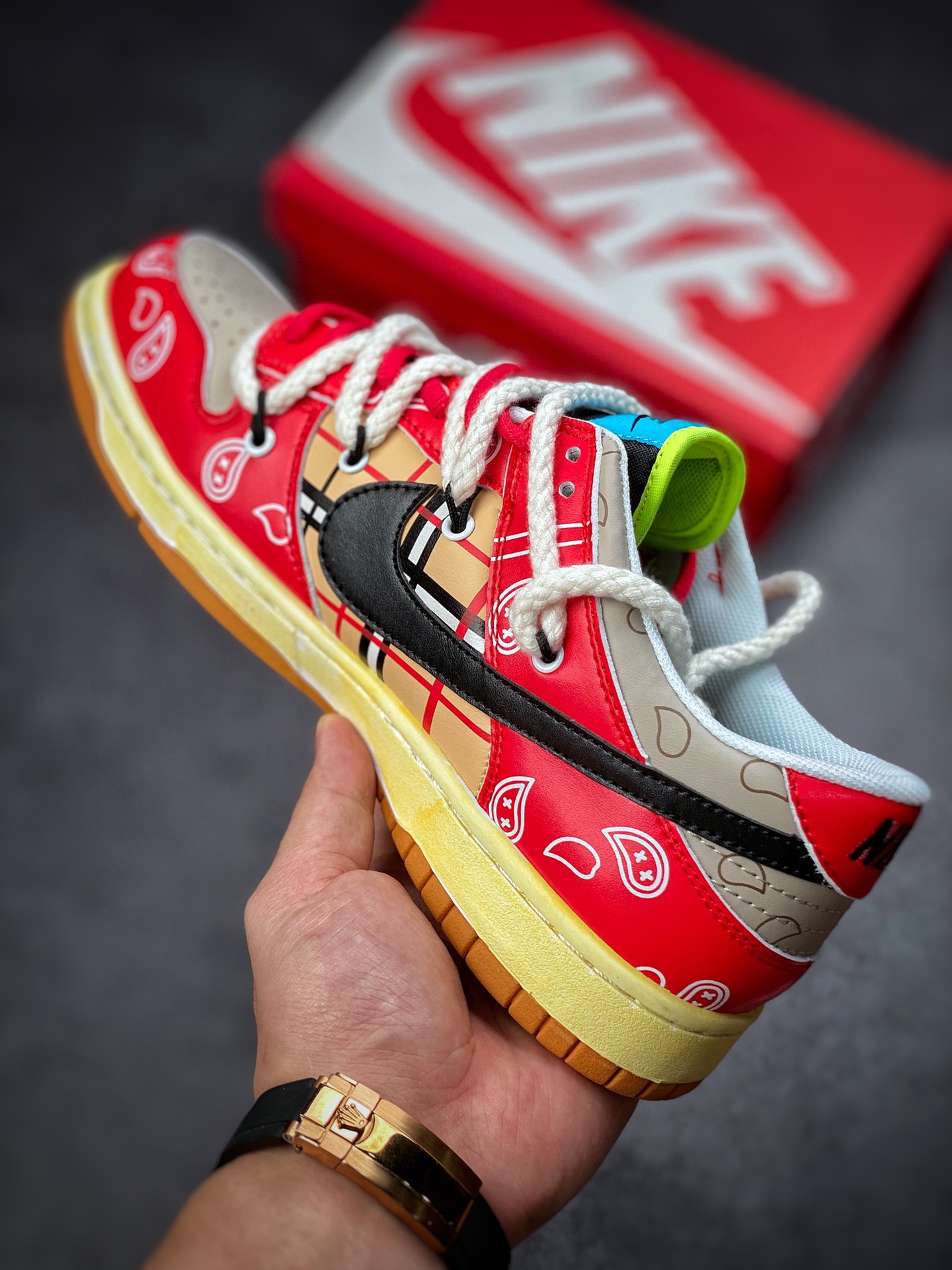 190 Nike Dunk SB Low 芝加哥红黑格子绑绳 DH0952-001