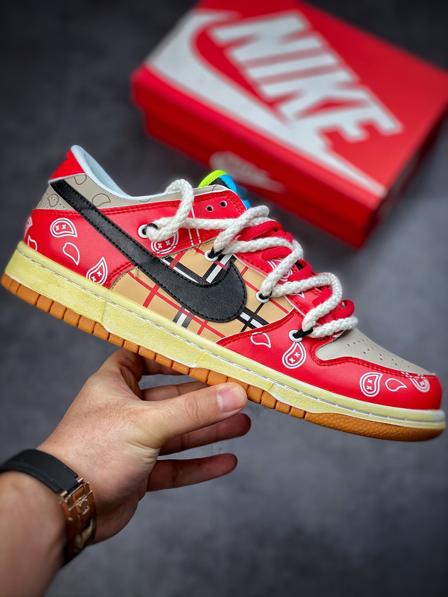 190 Nike Dunk SB Low 芝加哥红黑格子绑绳 DH0952-001