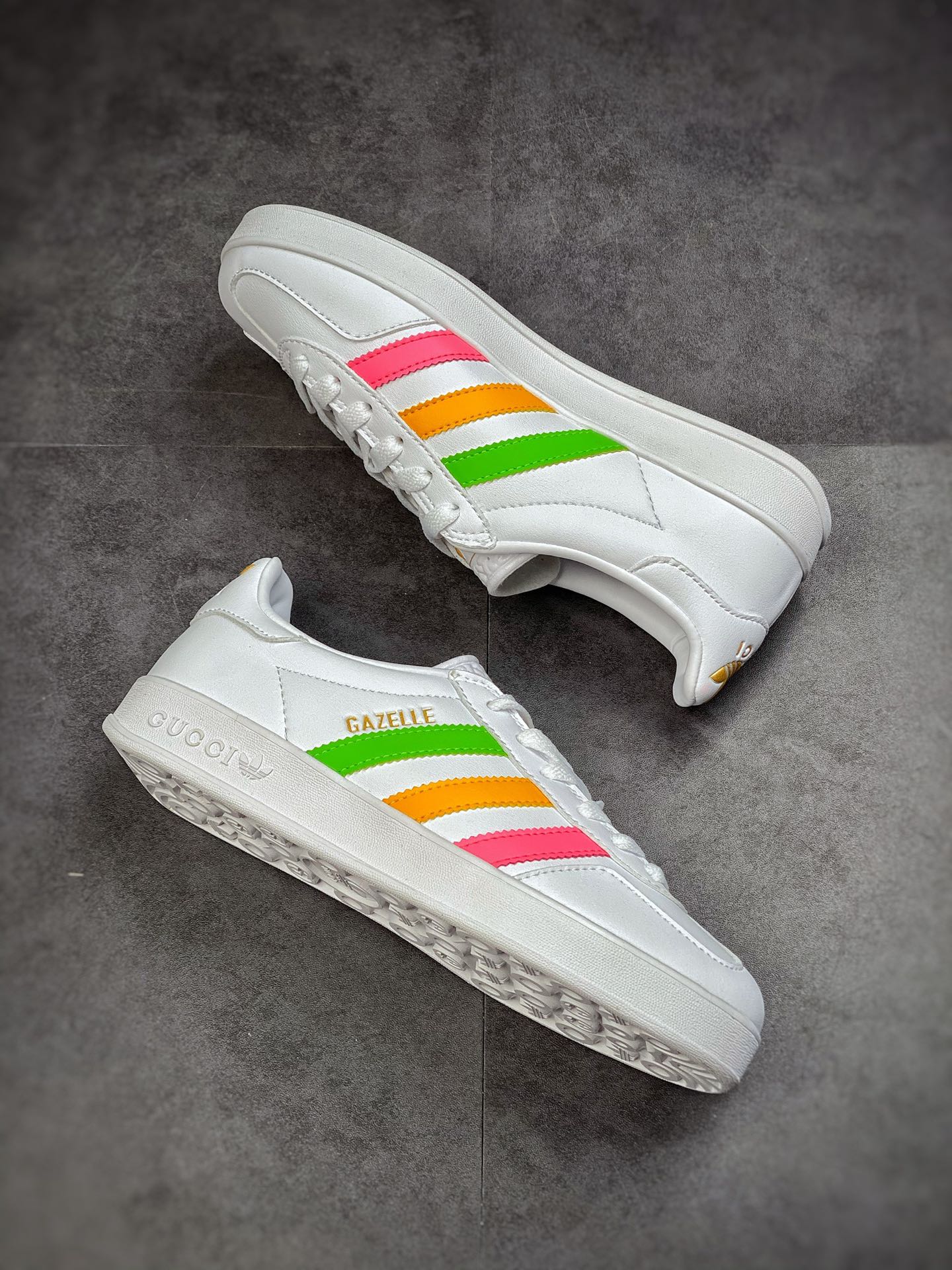 Adidas x GUCCI heavyweight co-branded clover logo and iconic three poles are design elements to combine it with the exclusive GUCCI