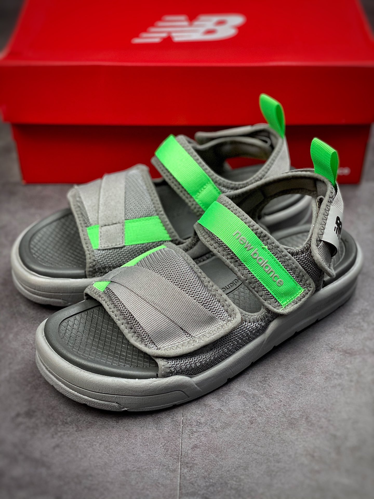 New balance summer new sports sandals Velcro design