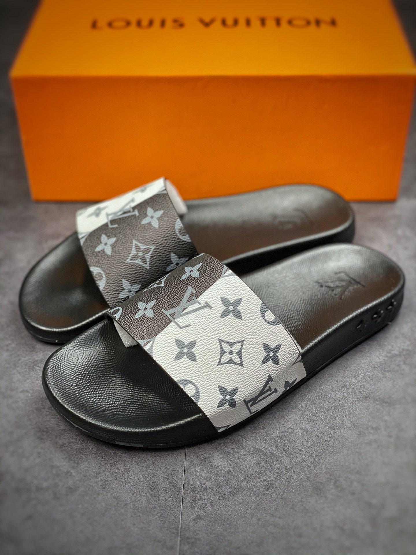 Louis Vuitton Lv/ trend classic old flower slipper continues the classic