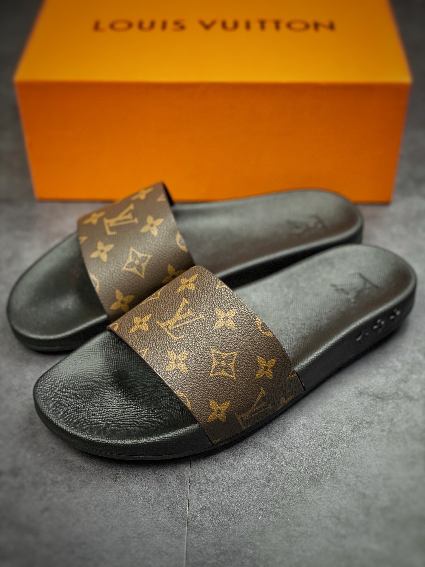 Louis Vuitton Lv/ trend classic old flower slipper continues the classic