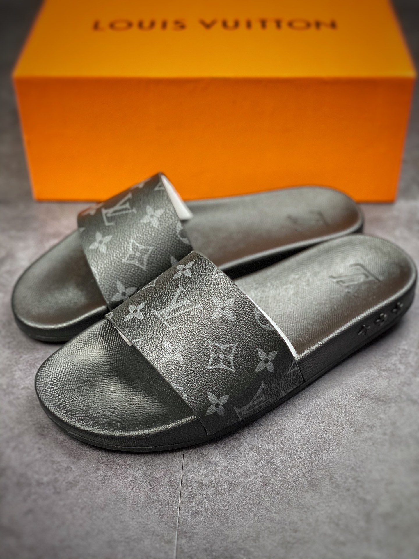 Louis Vuitton Lv/ trend classic old flower slipper continues the classic