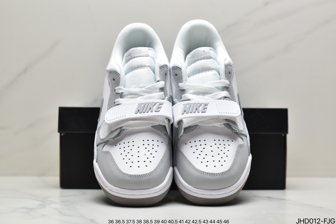 Jordan Air Jordan Legacy 3-in-1 312 has a staggered design DH7004