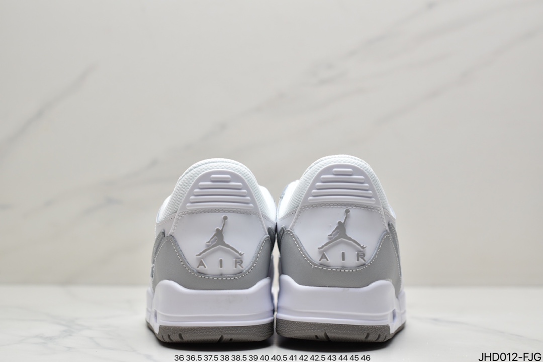 Jordan Air Jordan Legacy 3-in-1 312 has a staggered design DH7004