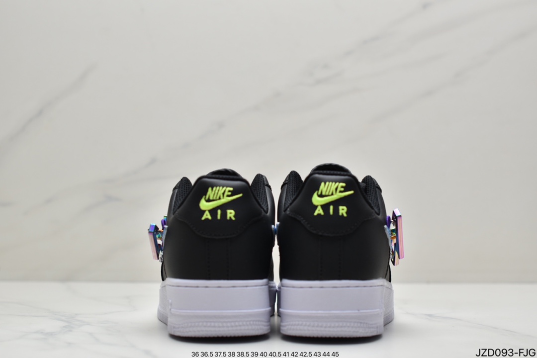 Nike Air Force 1 '07 Lv8 ”Carabiner Swoosh Red” Air Force One via DH7579