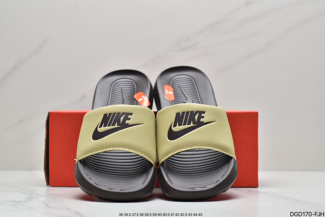 Summer new / Nike V ICTORI ONE SLIDE MIX beach sports wear-resistant casual trend fashion sports sandals slippers CN9675