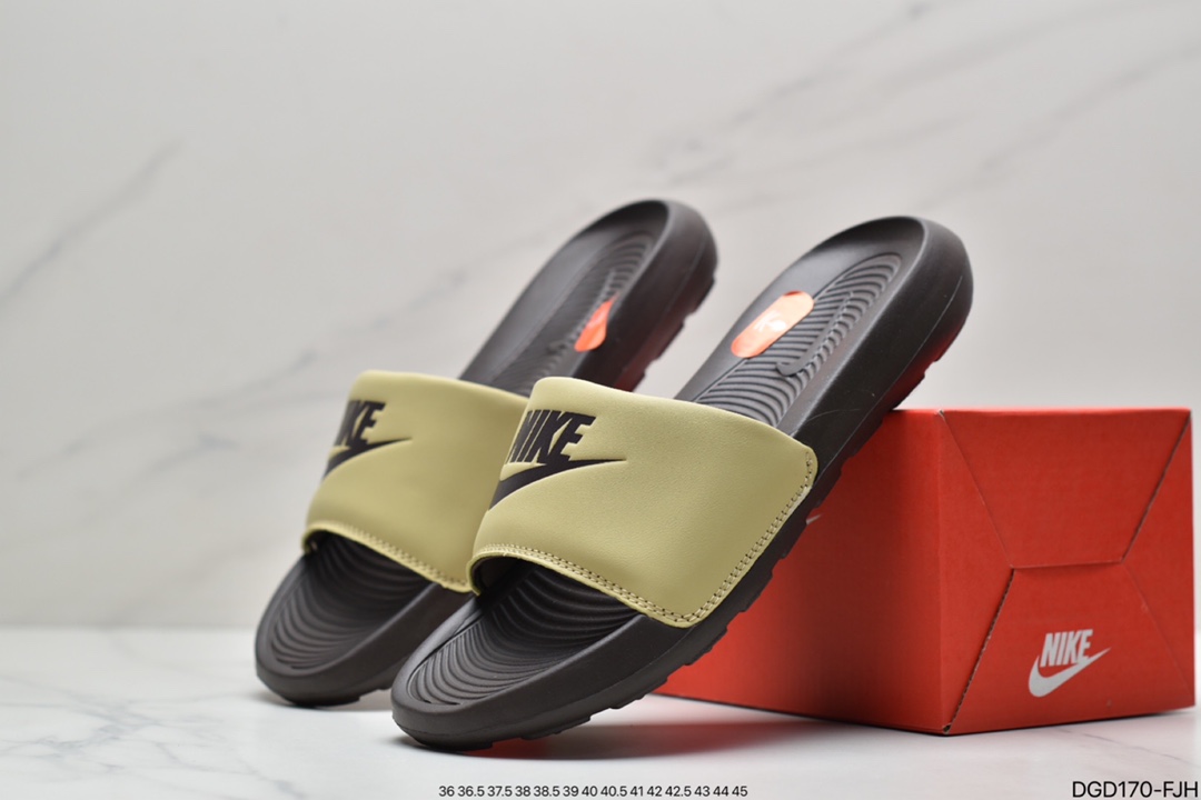 Summer new / Nike V ICTORI ONE SLIDE MIX beach sports wear-resistant casual trend fashion sports sandals slippers CN9675