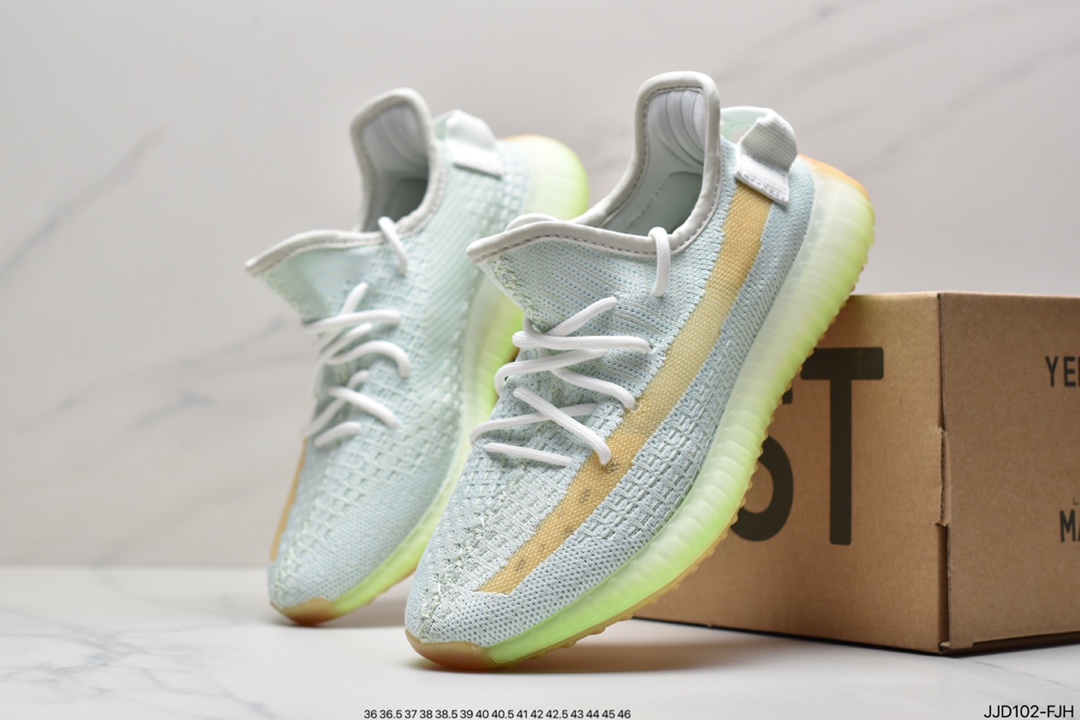 Really explode with Kanye West x Adidas Yeezy Boost 350 V2 ”Light” cotton white all-match jogging shoes FU9007