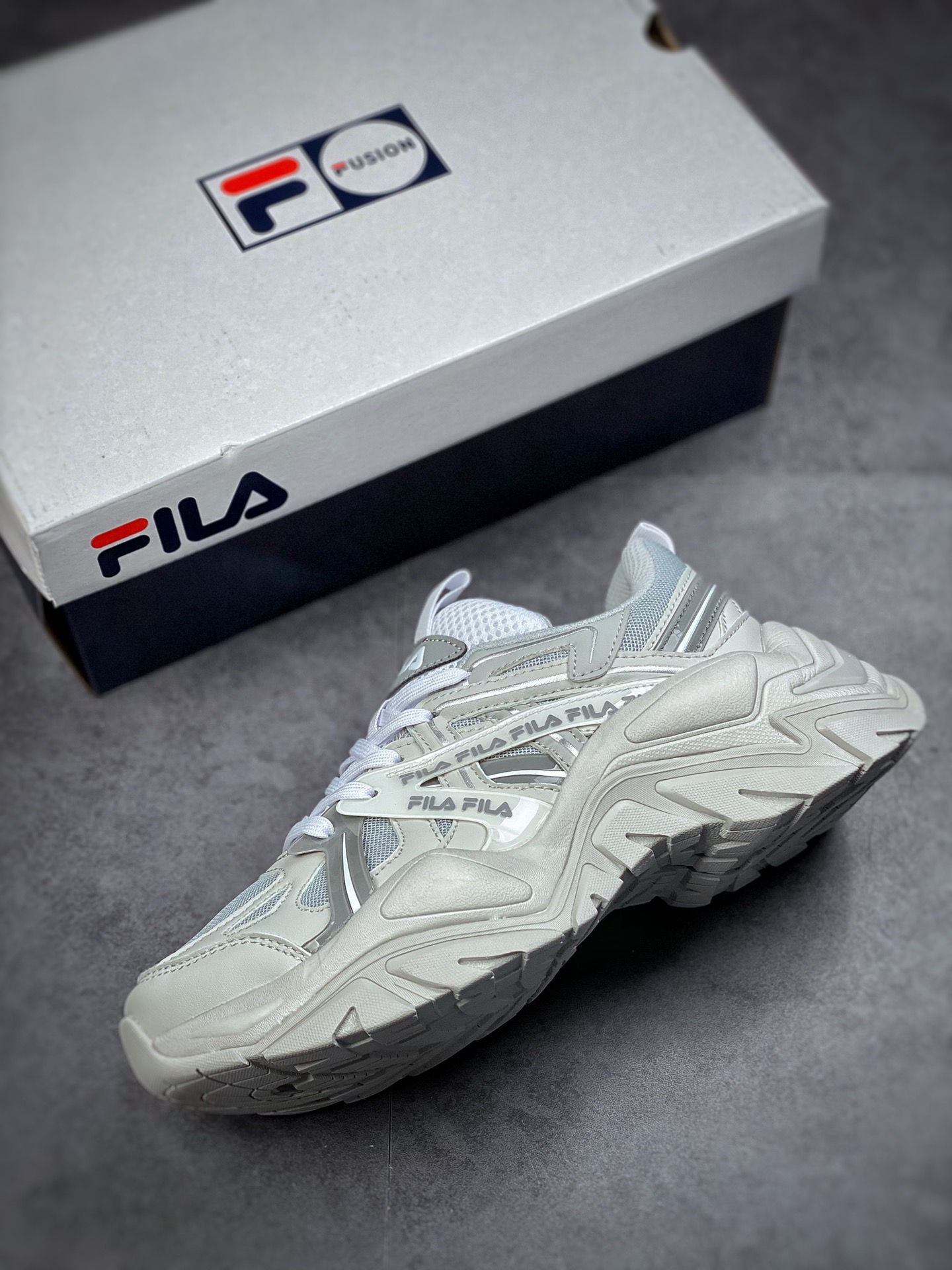 Italian sports aesthetics Fila Sport Interaction cross fishbone series net red dad wind increased 5RM01535-050