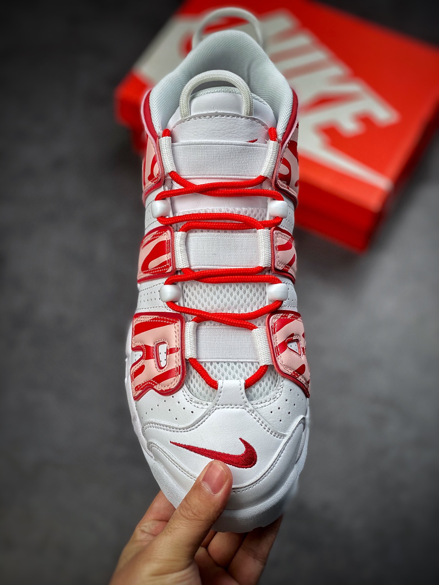 Air More Uptempo Tiger white and red represents the highest version of Pippen 921948-102