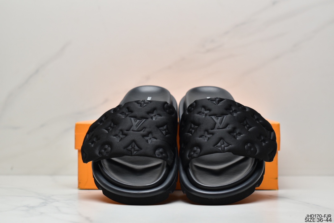 Louis Vuitton LV summer new casual slippers