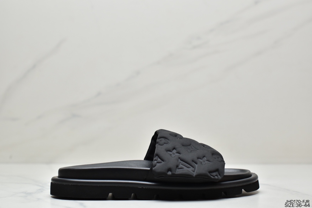 Louis Vuitton LV summer new casual slippers