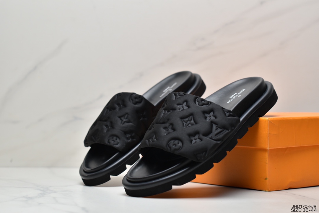 Louis Vuitton LV summer new casual slippers