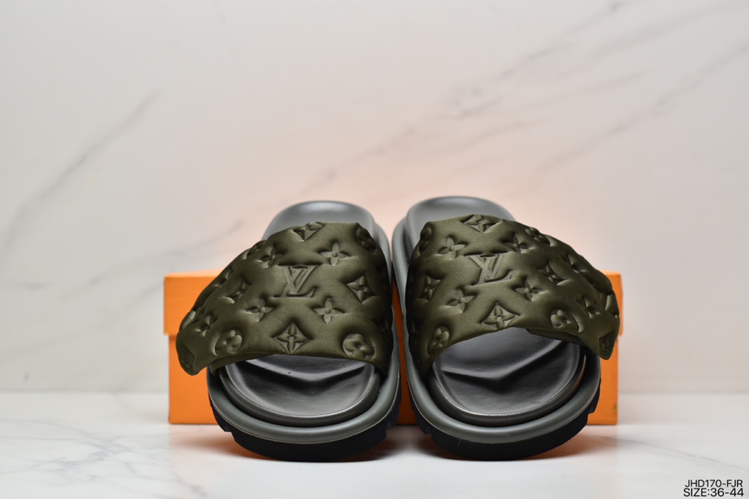 Louis Vuitton LV summer new casual slippers