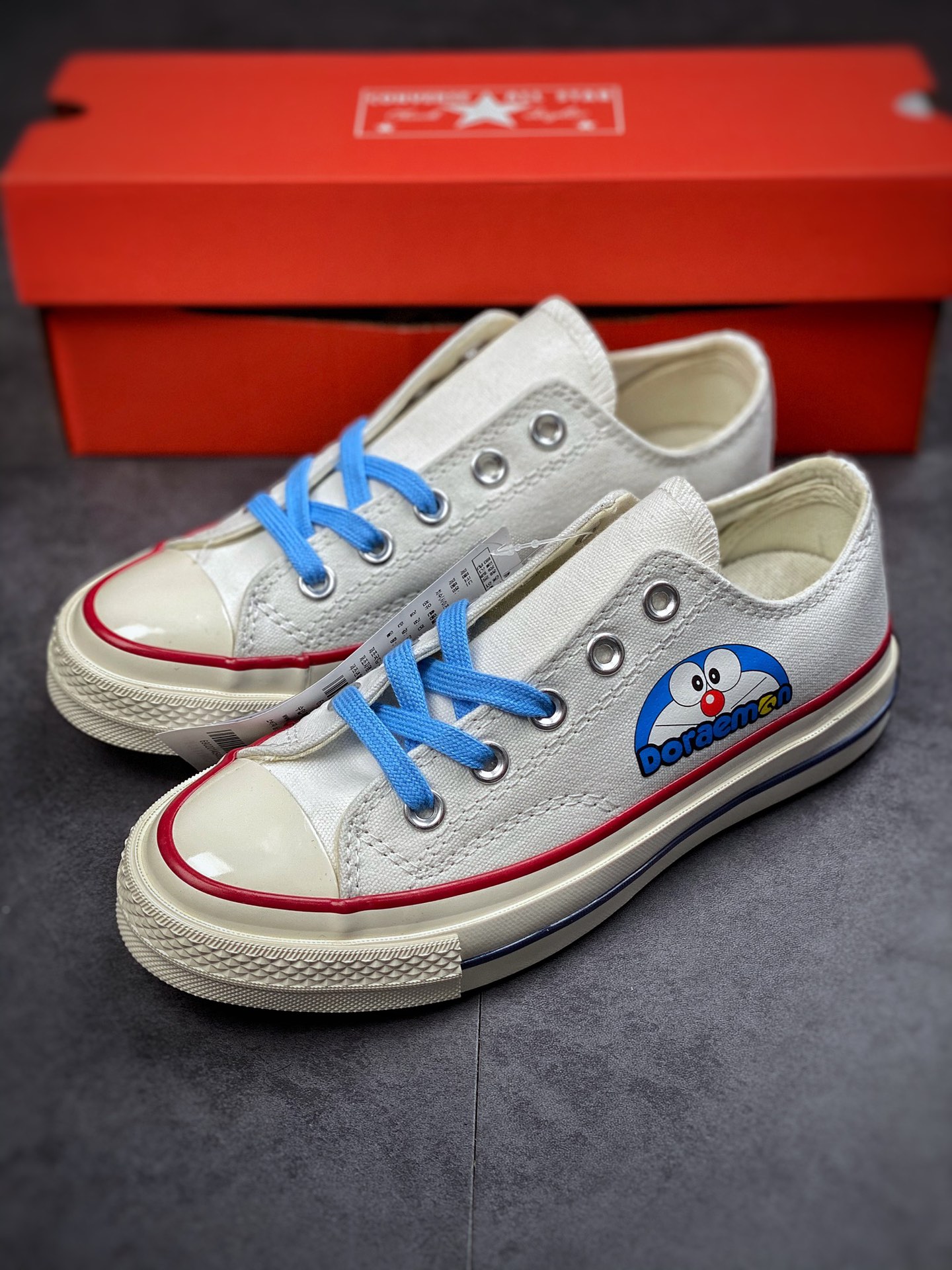 Doraemon low gang graffiti joint white Converse Chuck 1970s animation joint