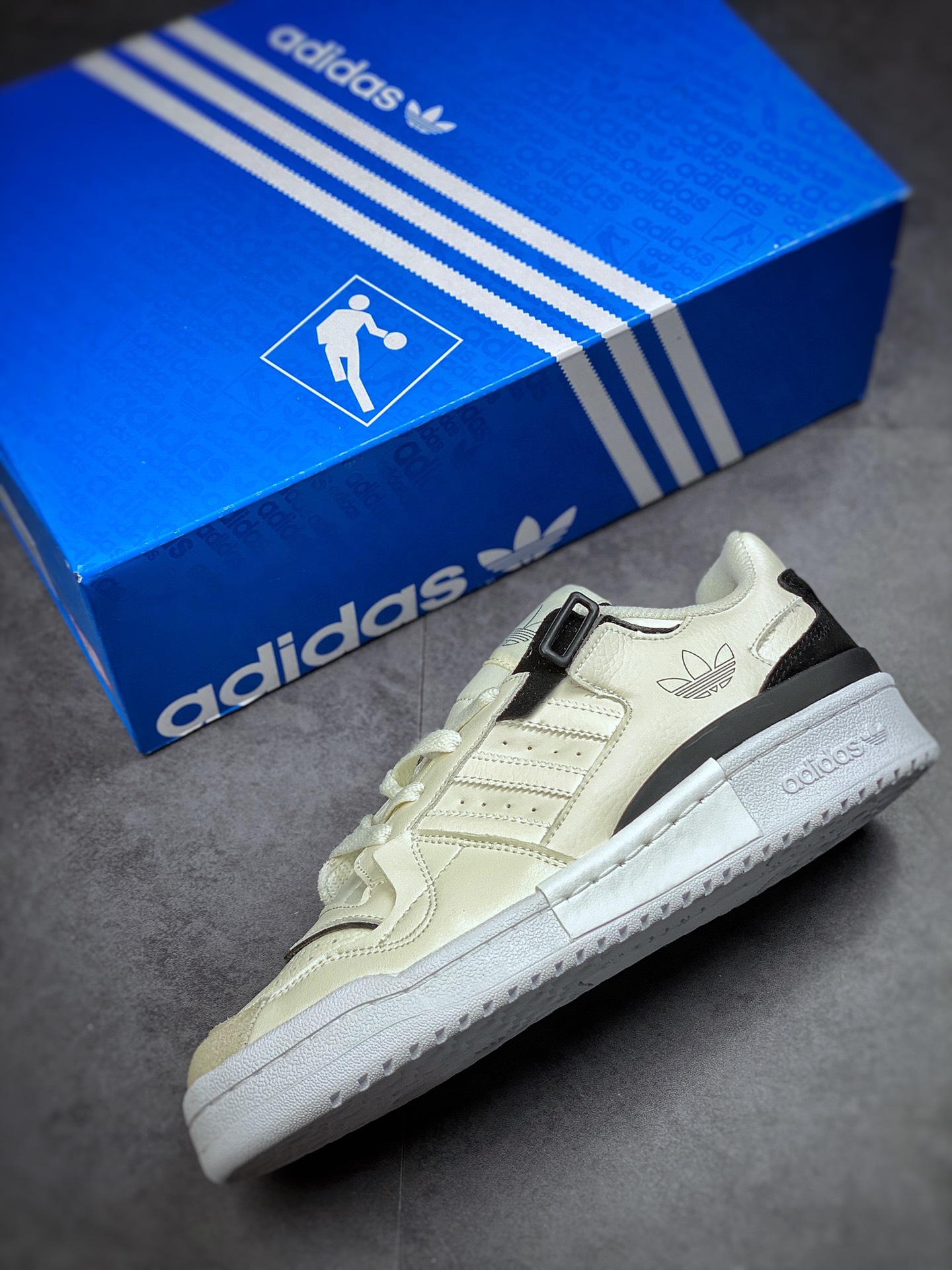 Overseas Channel Original Box Original Standard Version Adidas Forum 84 Low OG Beige Black Board Shoes H01914