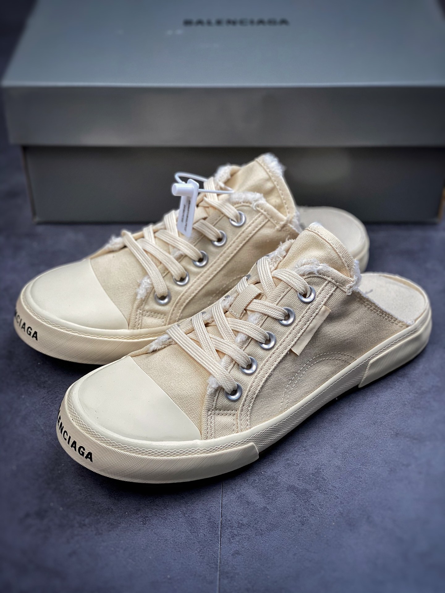 BALENCIAGA22 summer new PARIS wear and old effect casual canvas shoes