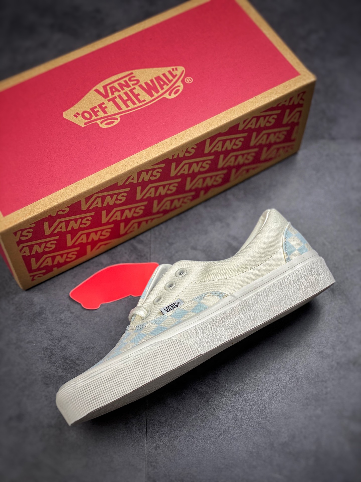 Vulcanization process/Vans era mandarin ducks, white and blue checkerboards are coming