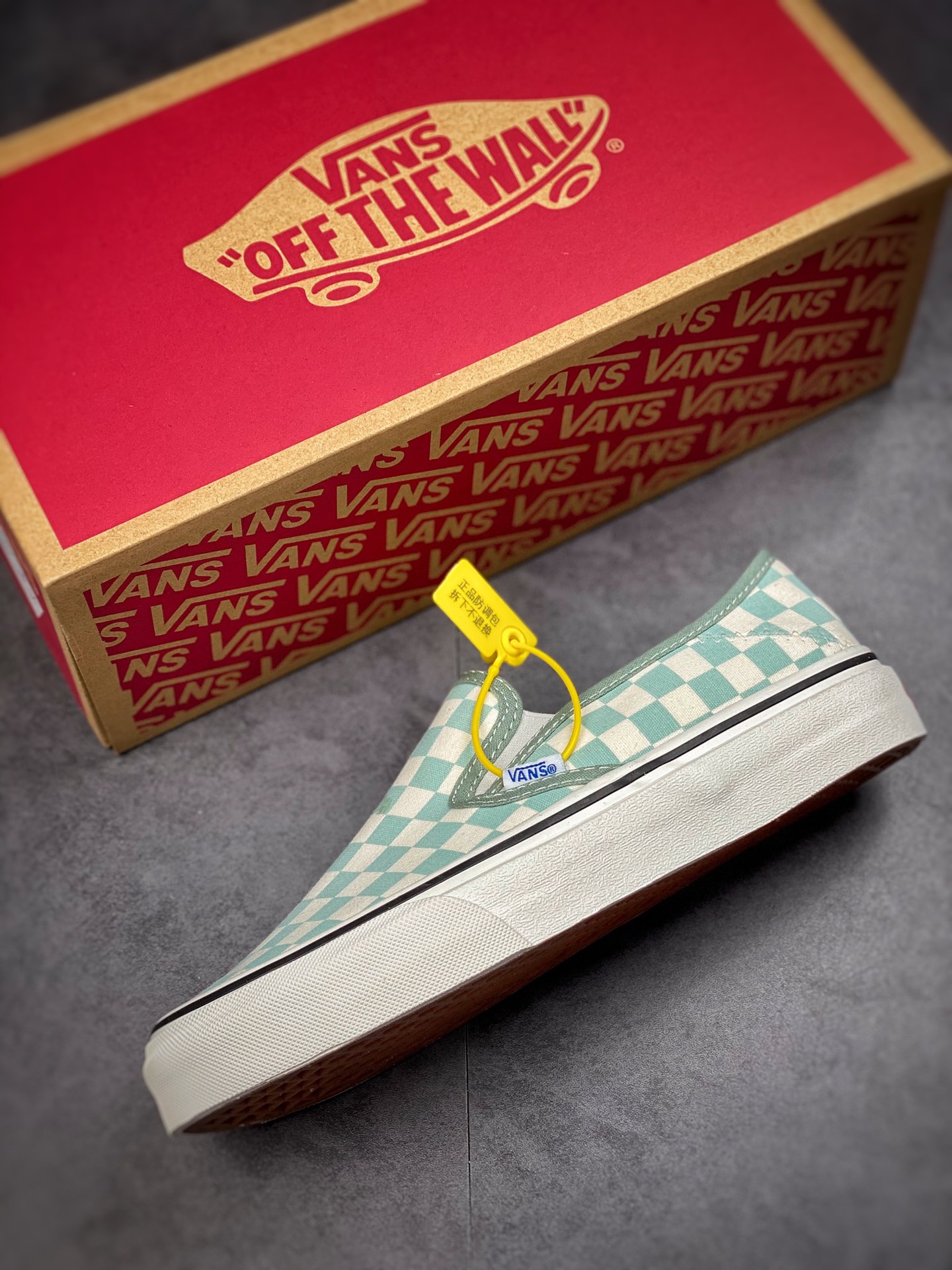 Vans Vans official Slip-On milk green checkerboard Japanese retro men's and women's shoes canvas shoes VN0A5HYQB80