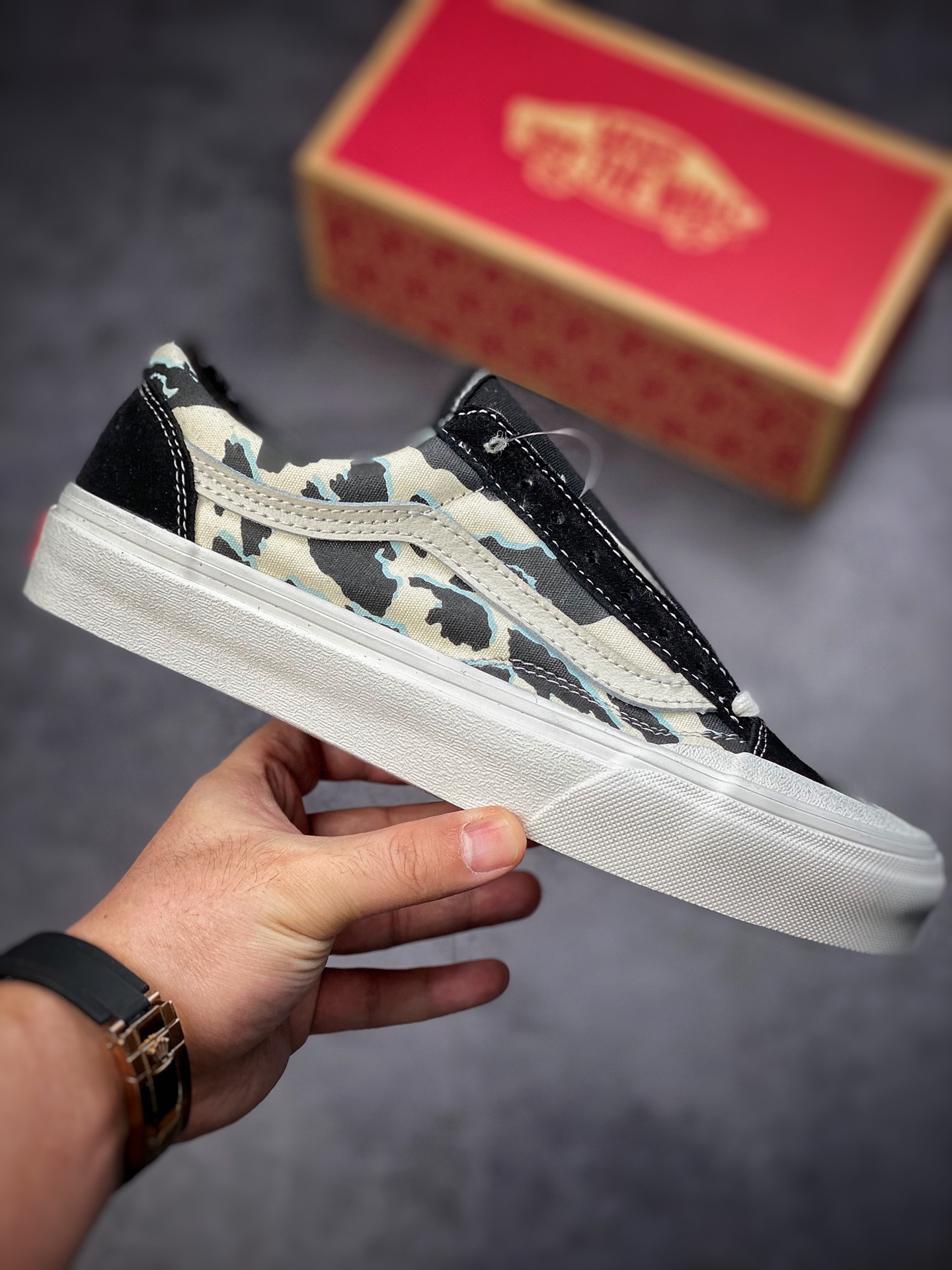 Vans Style 36 Decor Quan Zhilong Small Head Killer Whale Collection