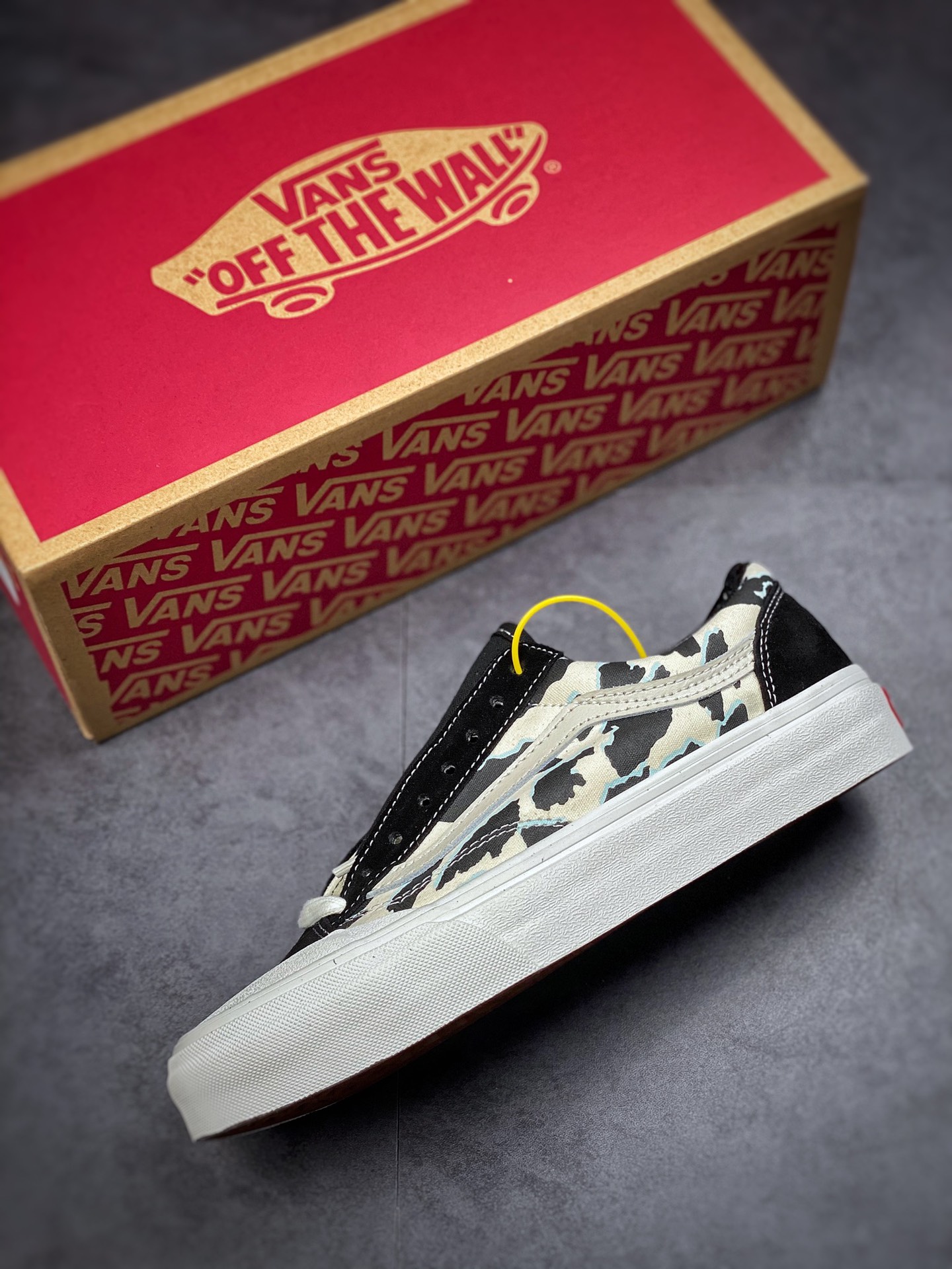 Vans Style 36 Decor Quan Zhilong Small Head Killer Whale Collection