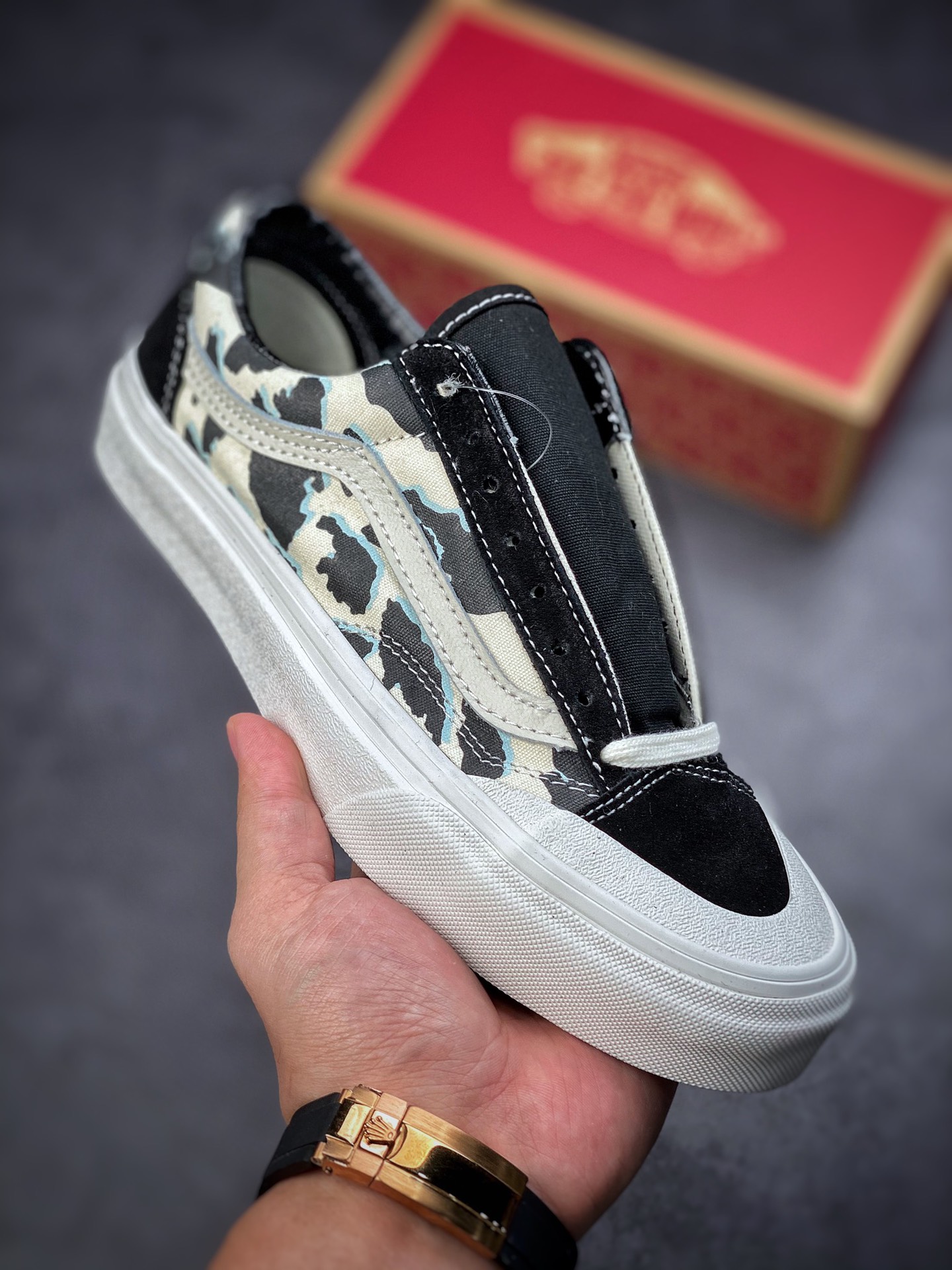 Vans Style 36 Decor Quan Zhilong Small Head Killer Whale Collection