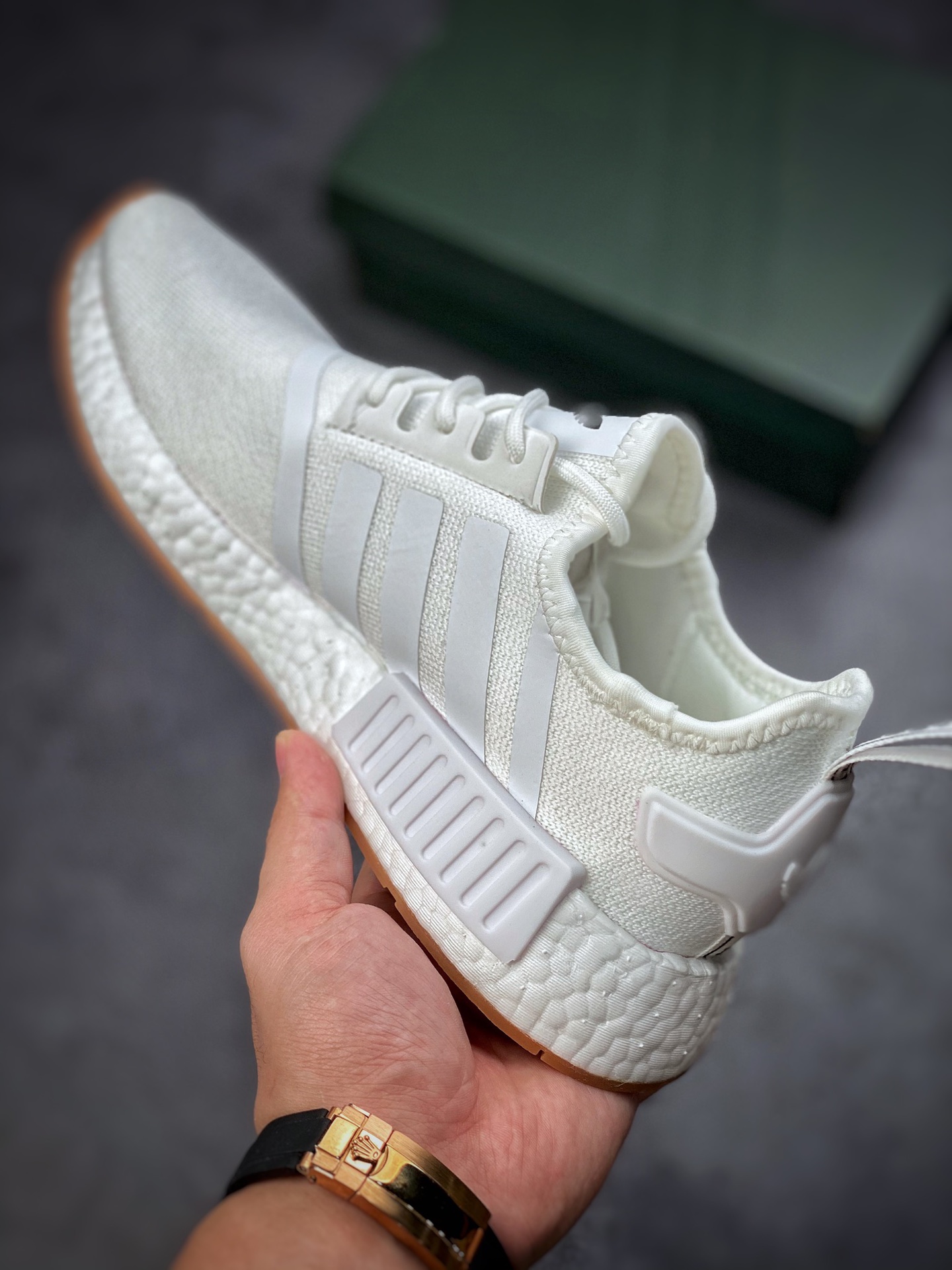 Adidas NMD _R1 white tiger flutter version counters simultaneously on the shelves GZ9260