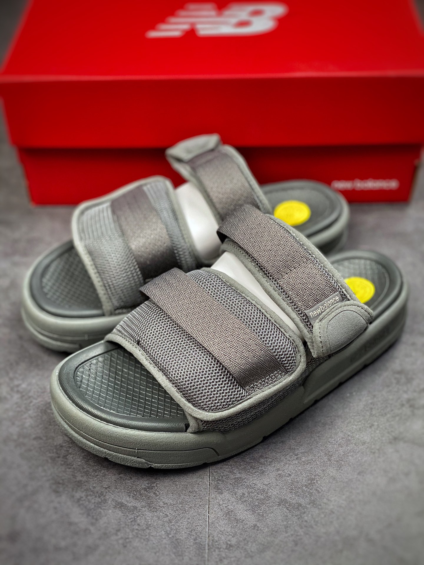 New balance summer new sports sandals Velcro design fashion simple real shooting first release SDL3201K