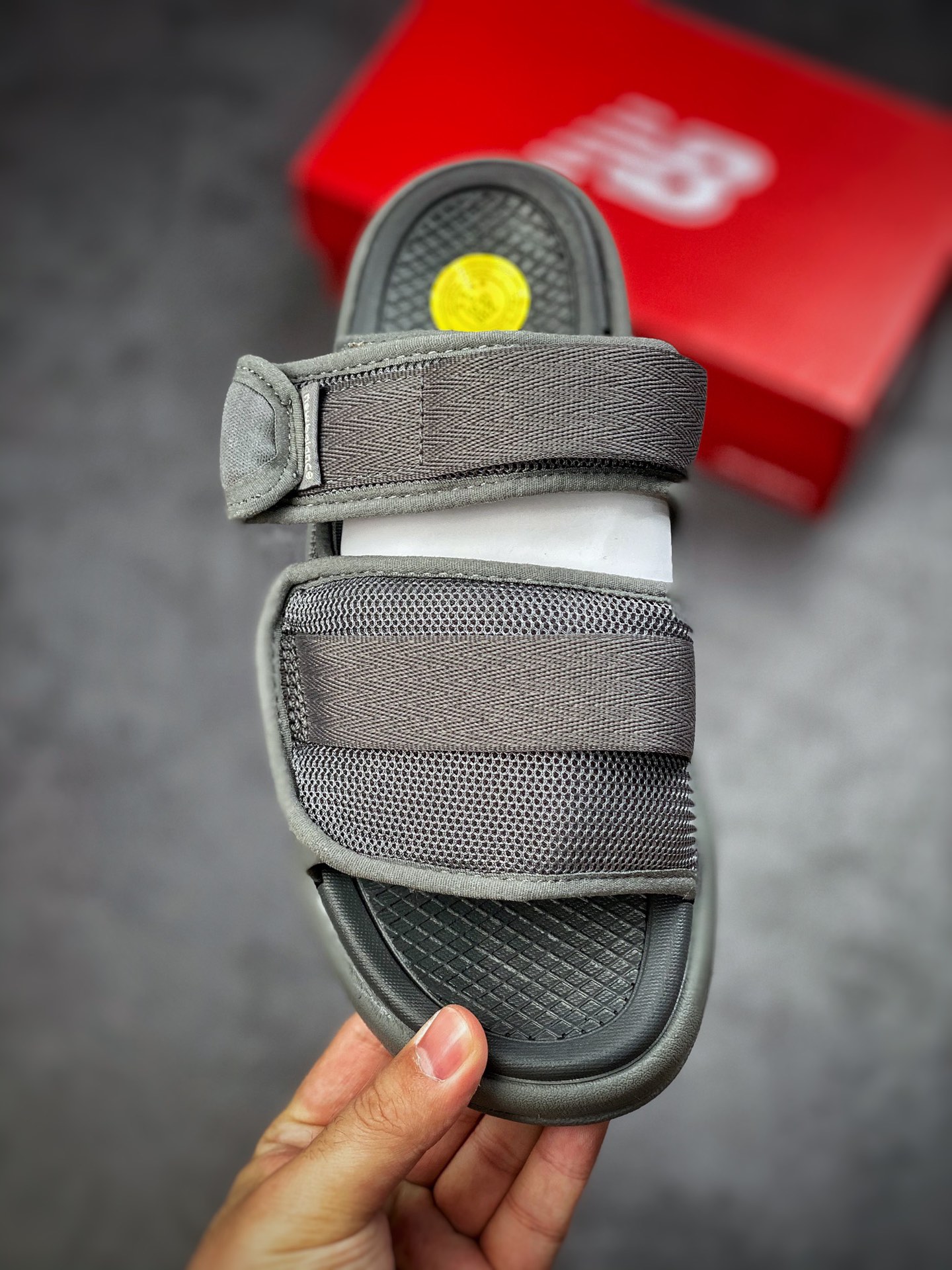 New balance summer new sports sandals Velcro design fashion simple real shooting first release SDL3201K