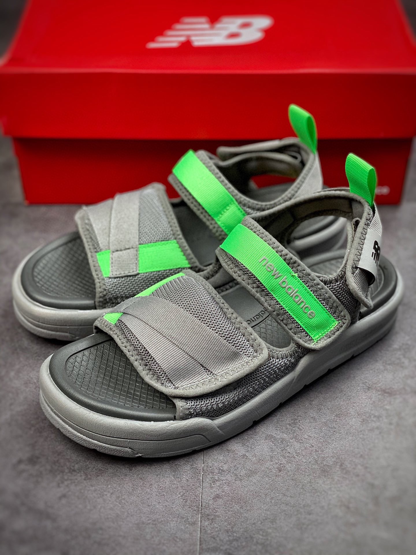 New balance summer new sports sandals Velcro design fashion simple real shooting first party