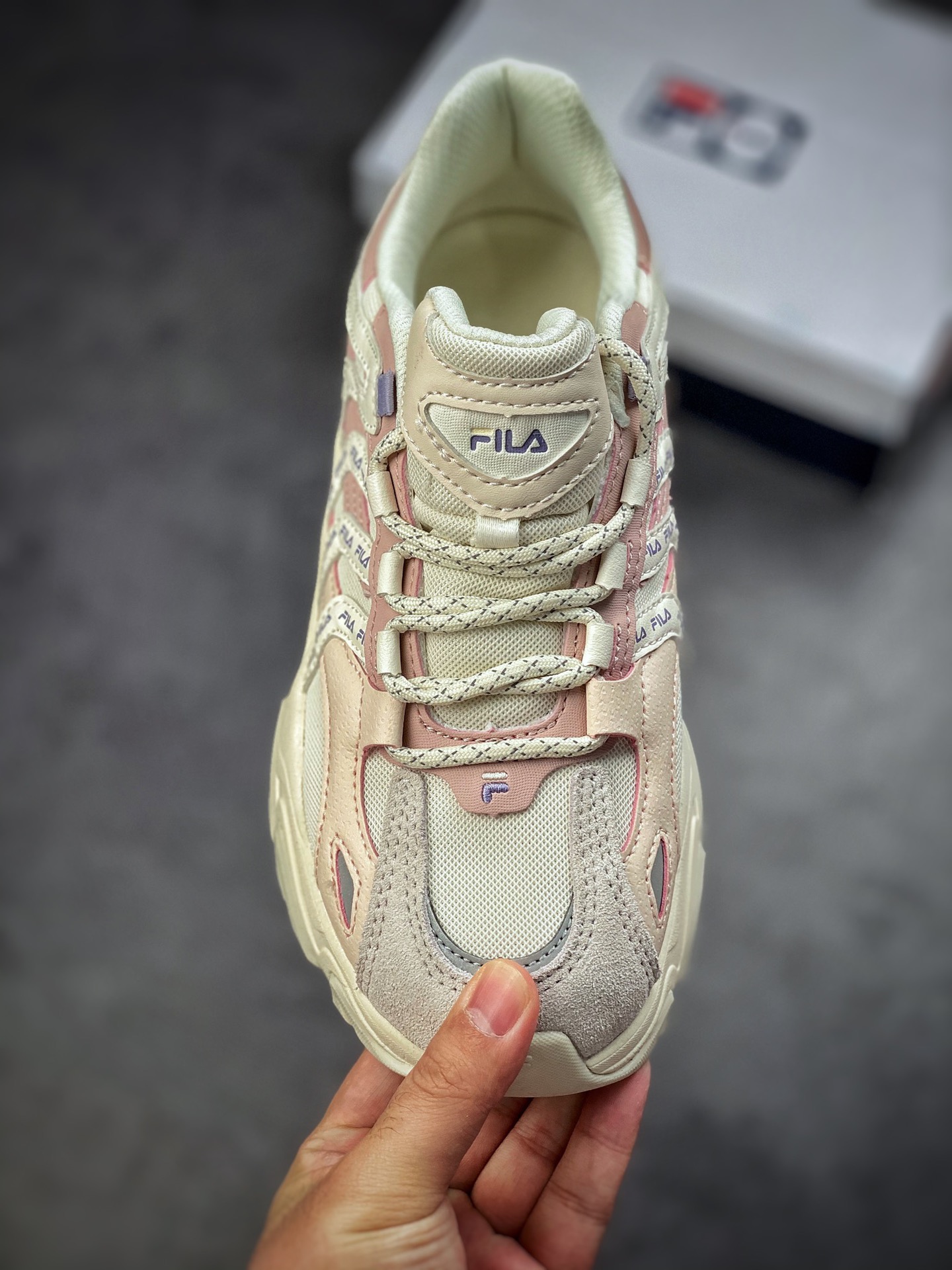 Fila Sport Interaction Cross Fishbone Three Generations Series ”Light Khaki Raw Gum” F12W134159FWS