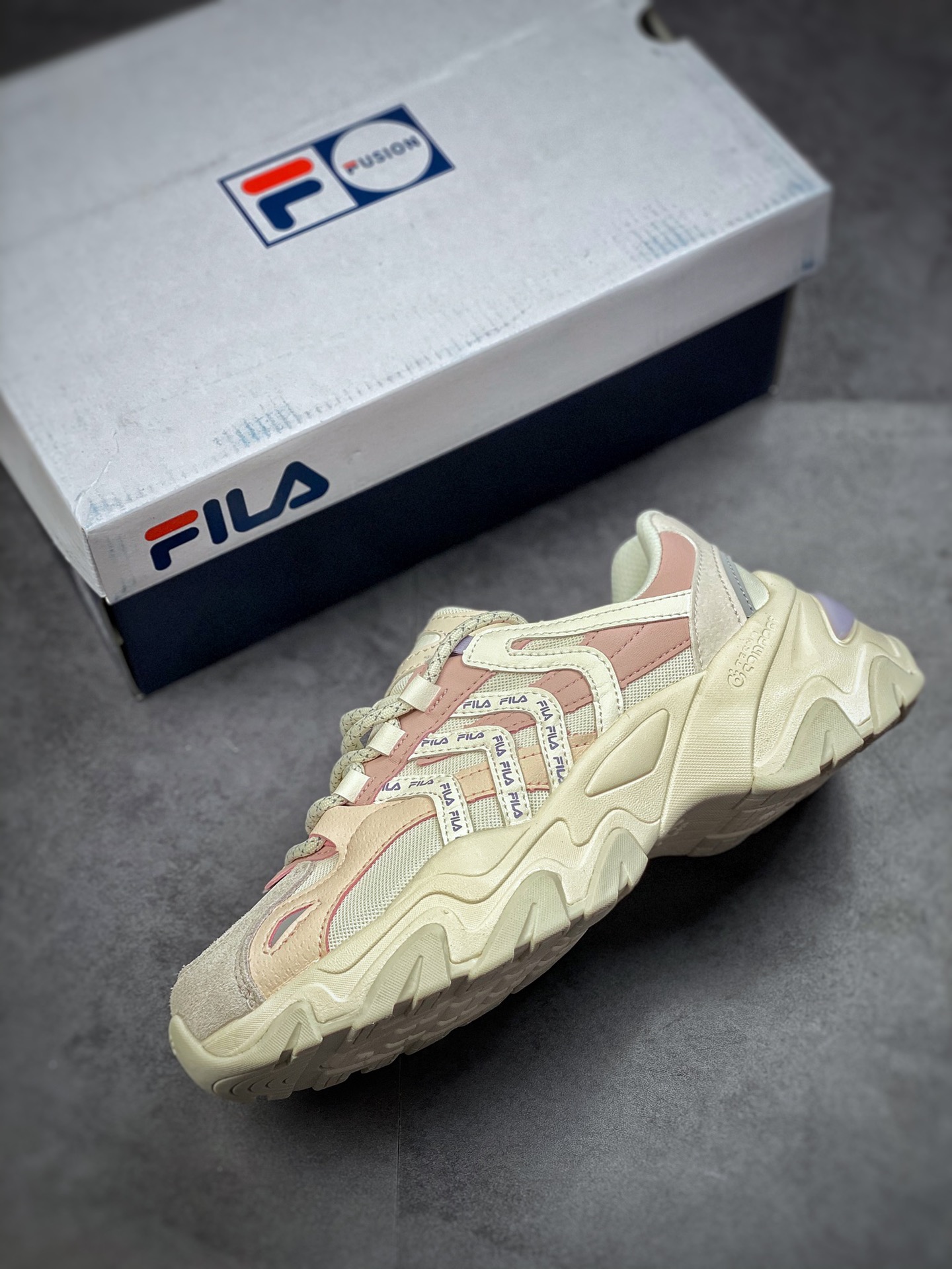 Fila Sport Interaction Cross Fishbone Three Generations Series ”Light Khaki Raw Gum” F12W134159FWS