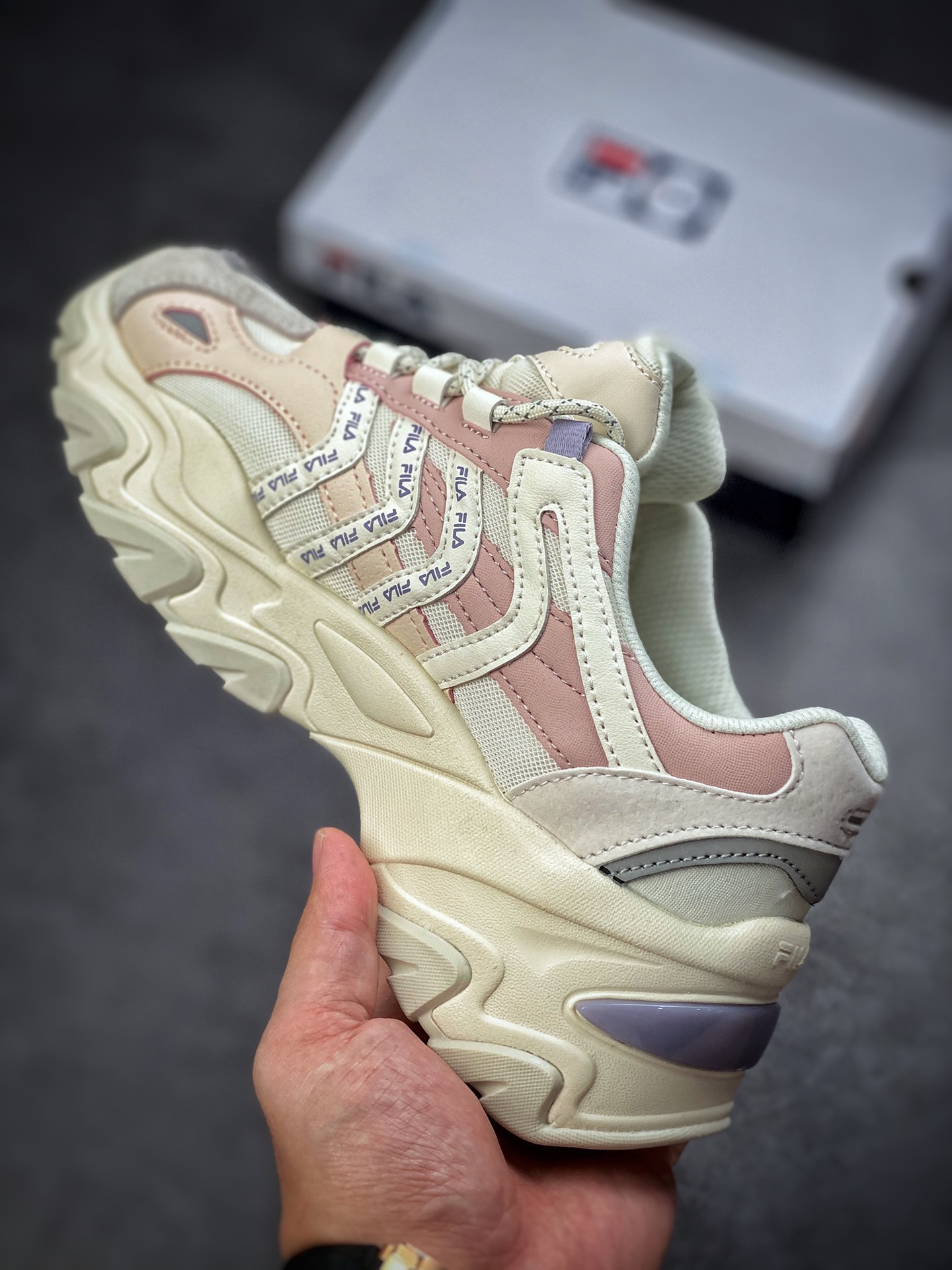 Fila Sport Interaction Cross Fishbone Three Generations Series ”Light Khaki Raw Gum” F12W134159FWS