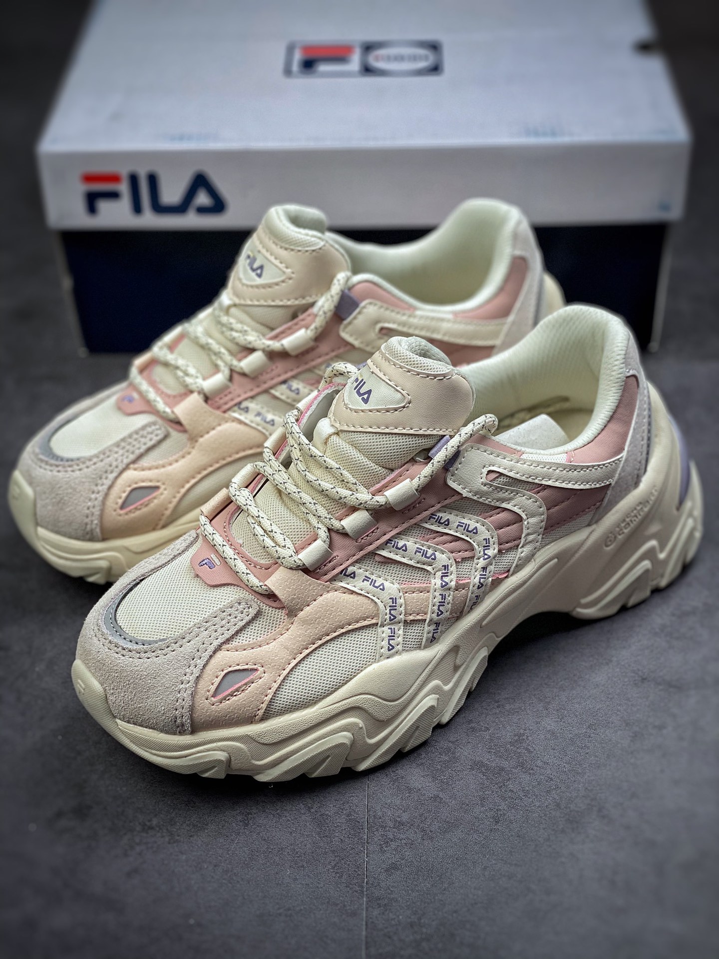 Fila Sport Interaction Cross Fishbone Three Generations Series ”Light Khaki Raw Gum” F12W134159FWS