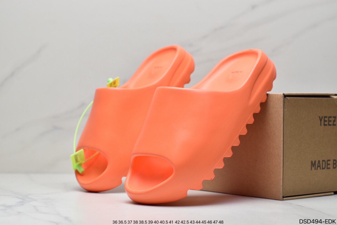 Kanye West reunites with Kanye West x Adidas Yeezy Slide ”Bone” yeezy outdoor style beach wading all-match sports wear slippers Slippers Article Number: FV8425 Size: 36-48 ID: DSD494-EDK