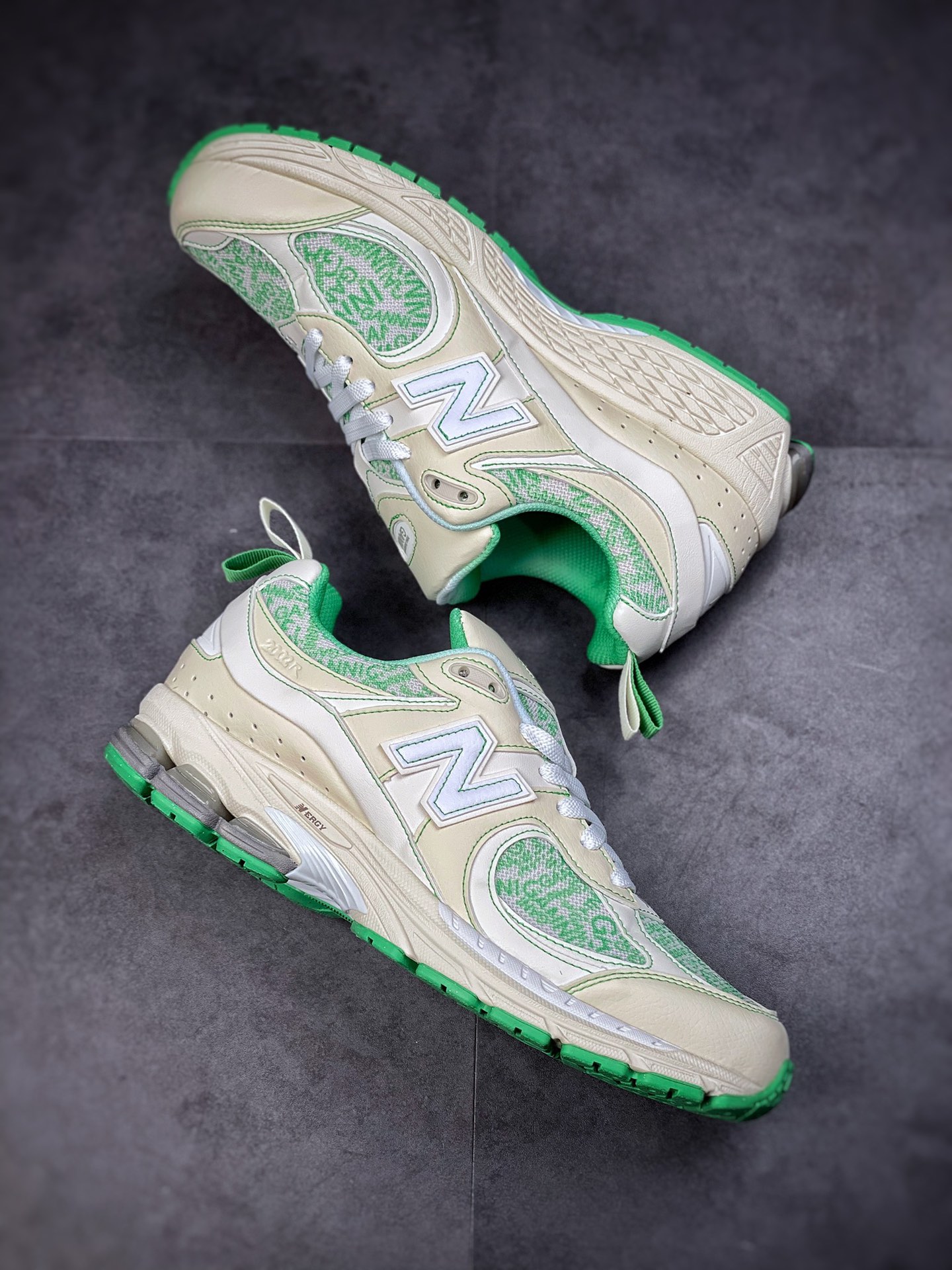 GANNI x NB New Balance New Balance ML2002 Series Retro Dad Wind Casual Sports Jogging Shoes M2002RGC